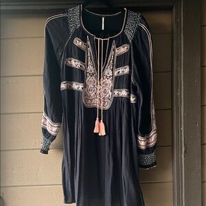 Free People XS Navy Bohemian Embroidered Tunic
